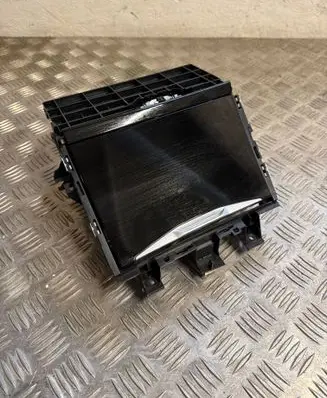 BMW i4 Cup holder front 187013