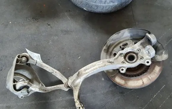 Audi A8 S8 D3 4E Front wheel hub spindle knuckle 4E0257G