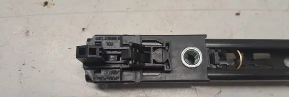 Audi A4 S4 B7 8E 8H Seat belt adjustment rail 1T0857819B 93909000000 203680