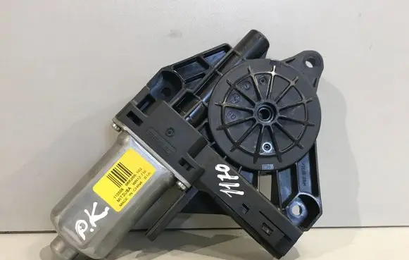 Volvo V60 Front door window regulator motor 966268102 110506