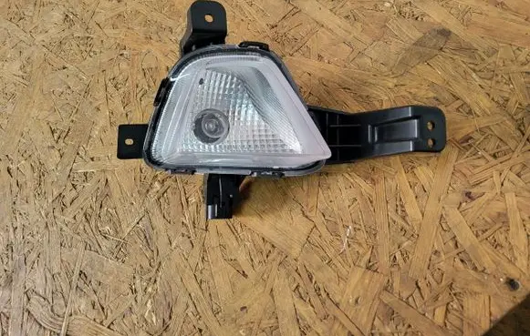 Hyundai i30 Front fog light 9803341252
