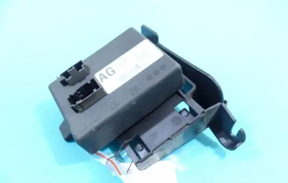 Opel Meriva B Central body control module 13505411 IMPRK1354071