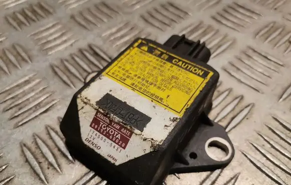 Lexus IS 220D-250-350 Yaw turn rate sensor 8918360020