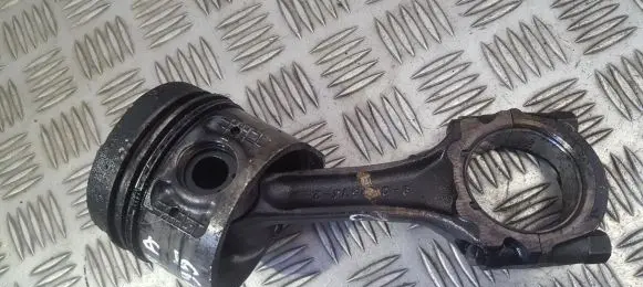 Renault Laguna I Piston with connecting rod