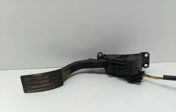 Volvo V50 Accelerator throttle pedal 4M519F836AH