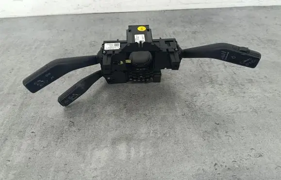 Volkswagen PASSAT B6 Wiper turn signal indicator stalk/switch