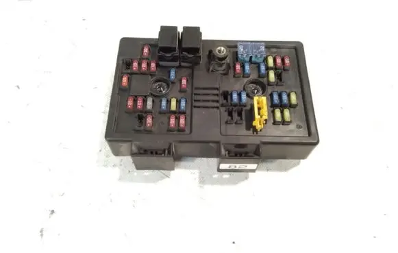Chevrolet Captiva Fuse module 96821082