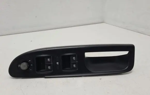 Volkswagen PASSAT B6 Electric window control switch 3C1867171B