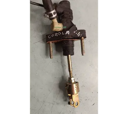 Toyota Corolla E120 E130 Clutch master cylinder 
