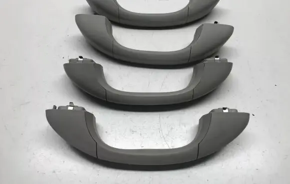 Volvo S80 A set of handles for the ceiling 