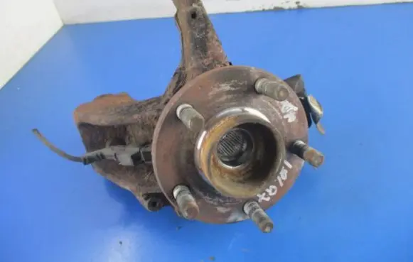 Ford Focus C-MAX Front wheel hub spindle knuckle