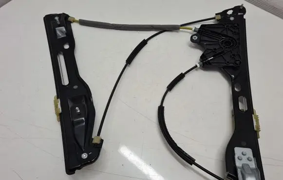 Ford Mondeo MK V Front window lifting mechanism without motor C04393102