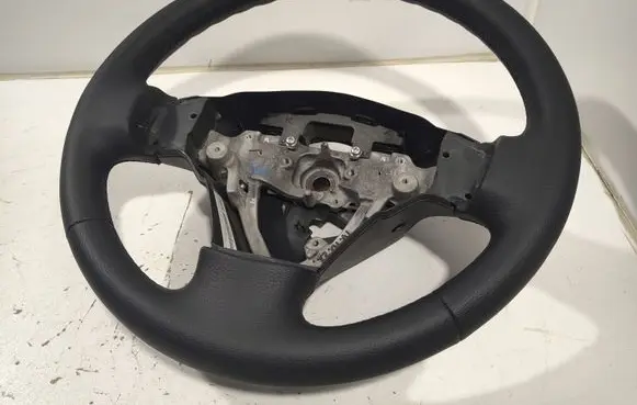 Toyota Auris 150 Steering wheel 6066111