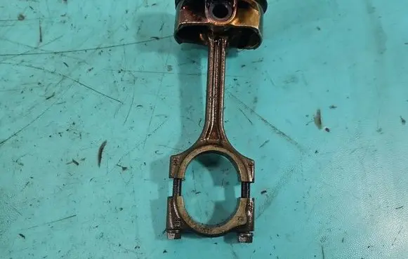 Dacia Sandero Piston B4DE411 IMPRK1558332