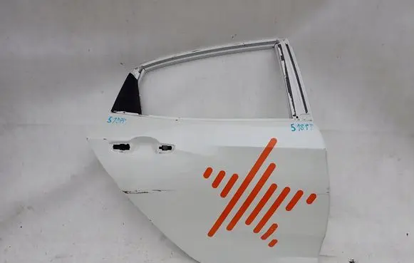 Honda Civic X Rear door