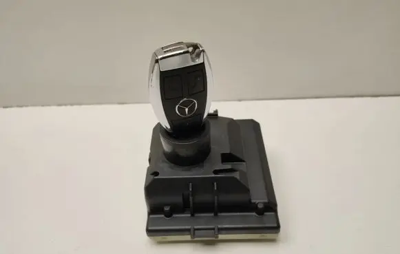 Mercedes-Benz S W222 Engine start stop button switch A2229009307