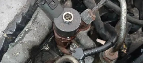 Renault Scenic II - Grand scenic II Fuel injector 0445110110B 8200100272
