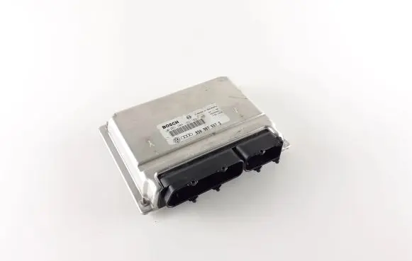 Audi A4 S4 B5 8D Engine control unit/module 8D0907557S 0261204182
