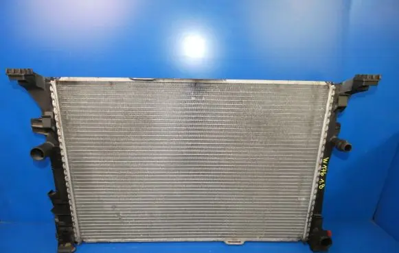 Mercedes-Benz A W176 Coolant radiator A2465001203