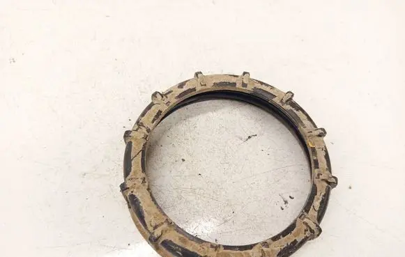 Nissan X-Trail T30 In tank fuel pump screw locking ring/nut 1734379900