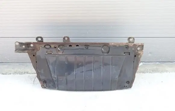 Renault Clio IV Bottom radiator support slam panel 8200520829