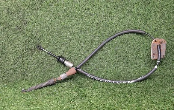 Nissan Pathfinder R52 Gear shift cable linkage 
