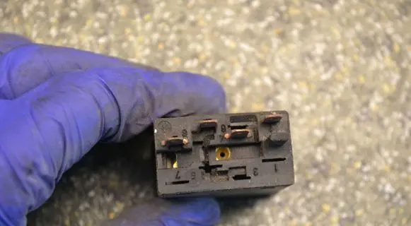 BMW 3 E30 Hazard light switch SAEQC80FK5023