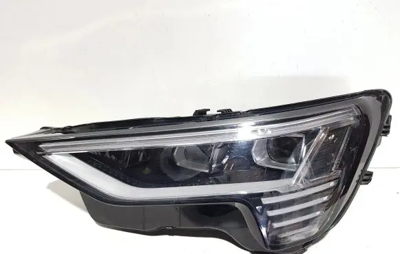 Audi e-tron Headlight/headlamp 4KE941039