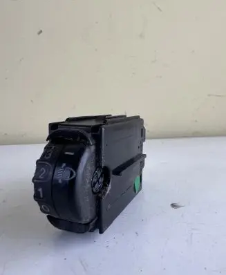 Toyota Yaris Headlight level height control switch