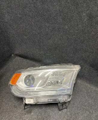 Dodge Durango Headlight/headlamp 68299136AC T31881B
