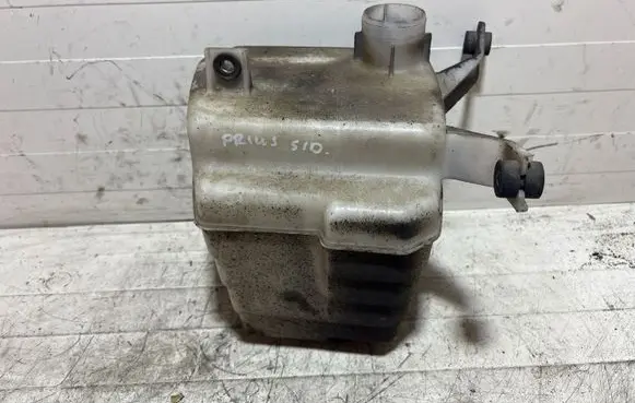 Toyota Prius (XW20) Windshield washer fluid reservoir/tank 1789321030