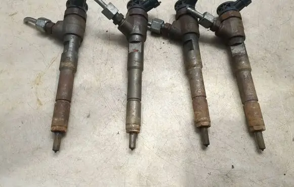 Fuel injectors set