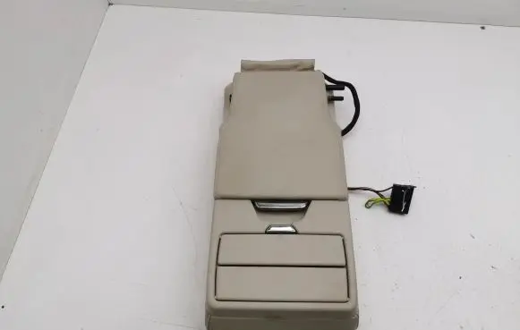Maserati Ghibli Rear seat armrest 