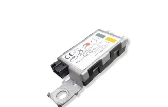 Peugeot 2008 II Aerial antenna amplifier 9820664380 81645501