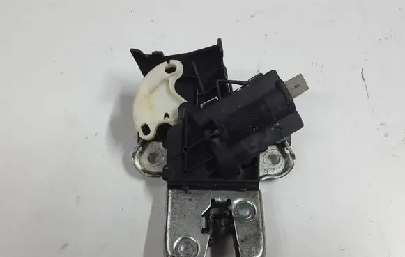 Audi A4 S4 B7 8E 8H Tailgate/trunk/boot lock/catch/latch 4F5827505DXAUTOPX 4F5827505D