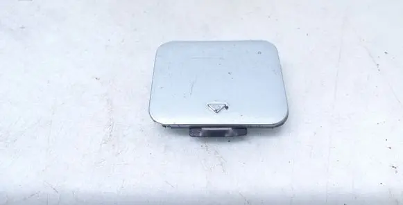 BMW 5 E39 Front tow hook cap/cover 81593531