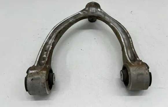 Mercedes-Benz C W205 Front upper control arm/wishbone A205 A2053332500