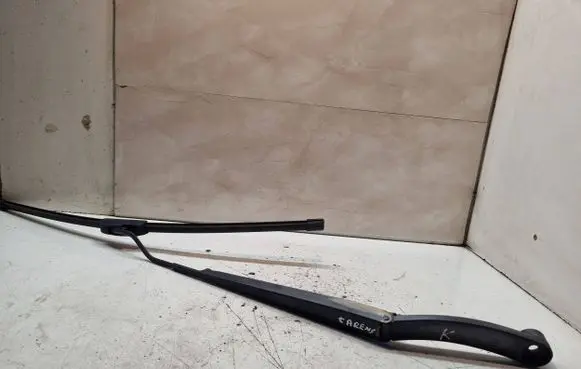 KIA Carens II Front wiper blade arm