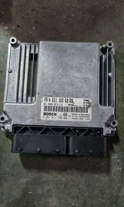 Mercedes-Benz Vito Viano W639 Engine control unit/module A6111535379 0281011180