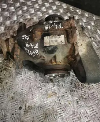 BMW 1 E81 E87 Rear differential 7598855 B522