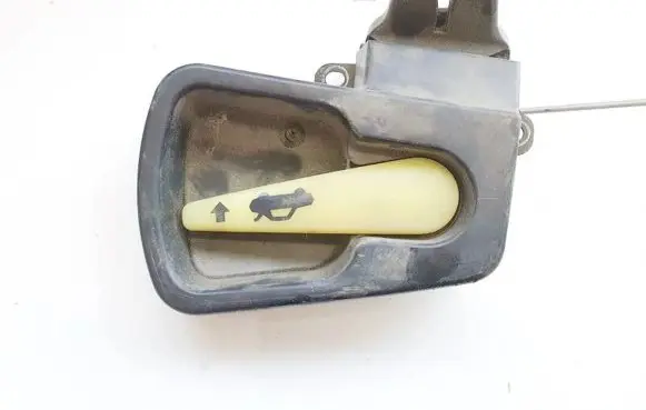 Toyota Prius (XW10) Tailgate opening switch 