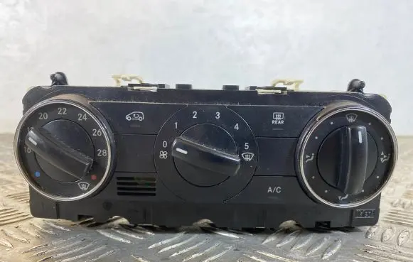 Mercedes-Benz B W245 Climate control unit A1698301985 69780014 E090217NB