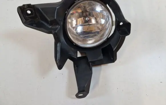 Toyota RAV 4 (XA40) Front fog light