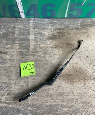 Daewoo Lanos Front wiper blade arm 22990896
