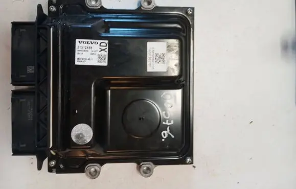 Volvo V70 Engine control unit/module 31212486