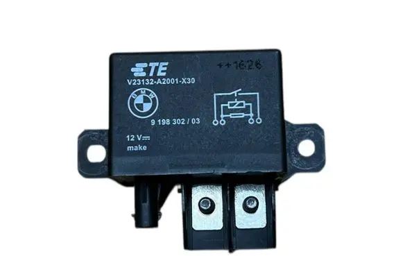 BMW 5 GT F07 Coolant fan relay 9198302