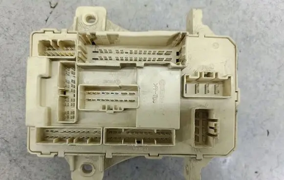 KIA Ceed Fuse box set 