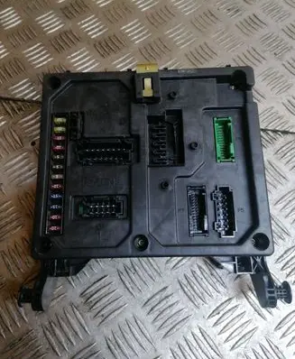 Ford Galaxy Fuse module 7M3962258AC