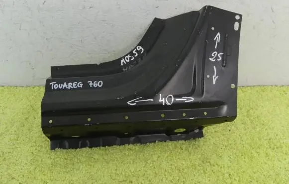 Volkswagen Touareg III Other sill/pillar trim element 760809843