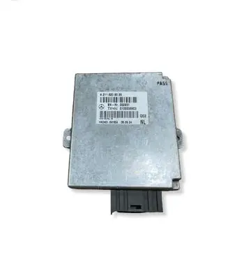 Mercedes-Benz E W211 Hands-free kit A2118208526 062851 01000389C3
